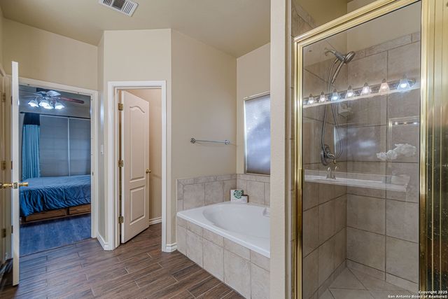 249 Lakeridge Loop, Lakehills, TX 78063