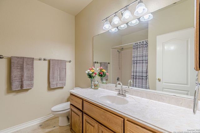 249 Lakeridge Loop, Lakehills, TX 78063