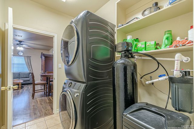 249 Lakeridge Loop, Lakehills, TX 78063