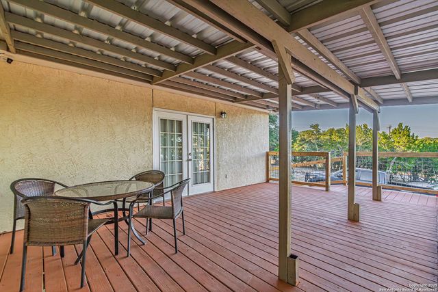 249 Lakeridge Loop, Lakehills, TX 78063