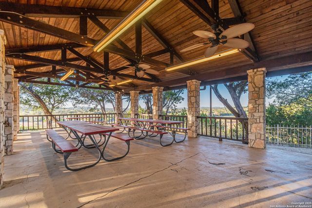 249 Lakeridge Loop, Lakehills, TX 78063