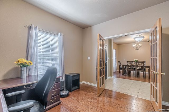 249 Lakeridge Loop, Lakehills, TX 78063