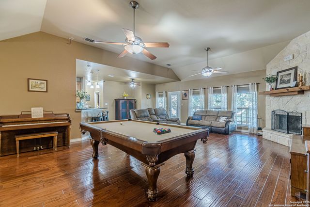 249 Lakeridge Loop, Lakehills, TX 78063