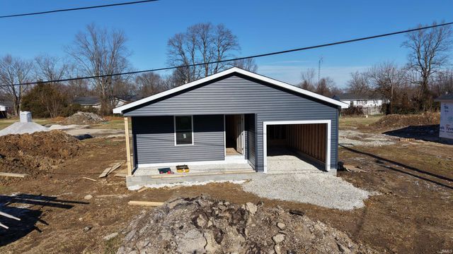 515 College Avenue, Mitchell, IN 47446