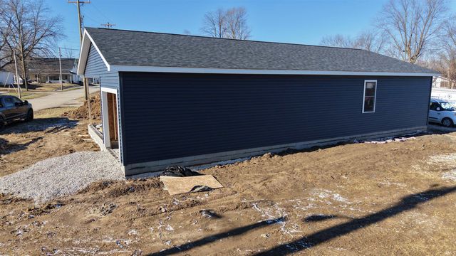 515 College Avenue, Mitchell, IN 47446