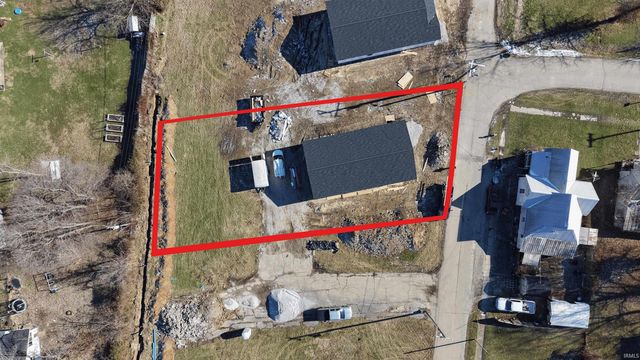 515 College Avenue, Mitchell, IN 47446