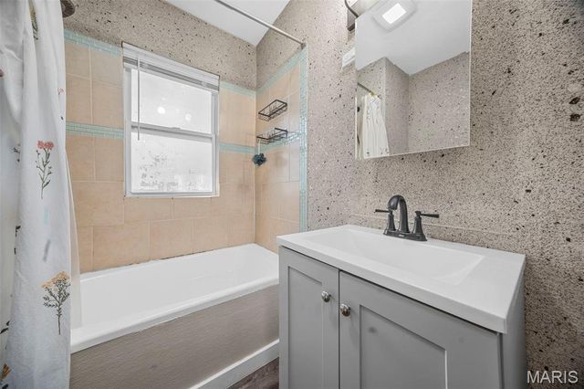 19 Lee Avenue, Ferguson, MO 63135