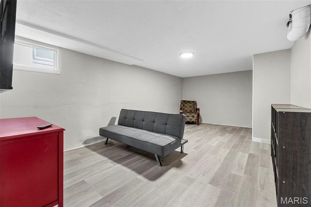 19 Lee Avenue, Ferguson, MO 63135