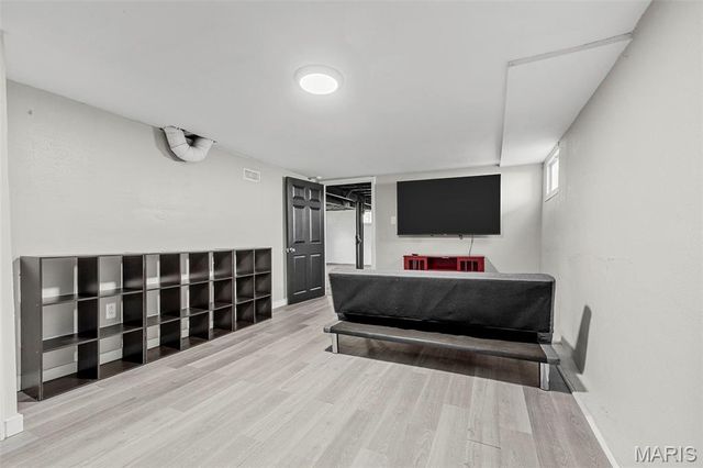 19 Lee Avenue, Ferguson, MO 63135