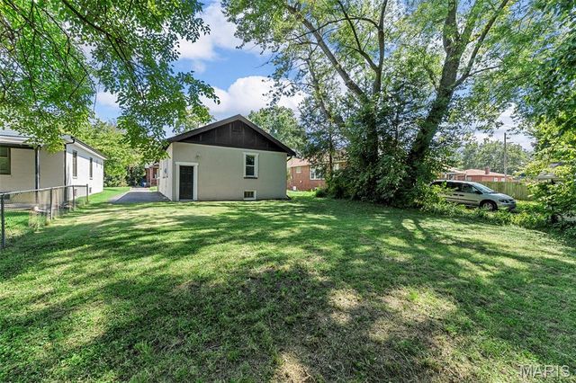 19 Lee Avenue, Ferguson, MO 63135