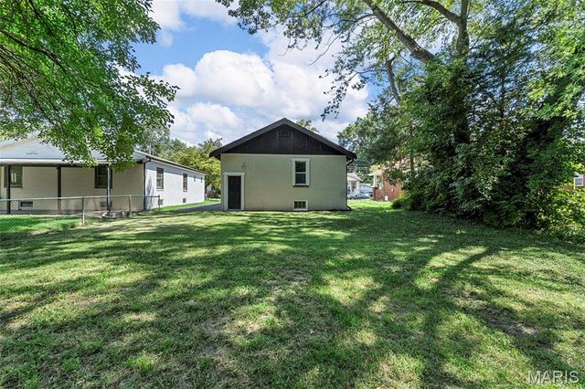 19 Lee Avenue, Ferguson, MO 63135