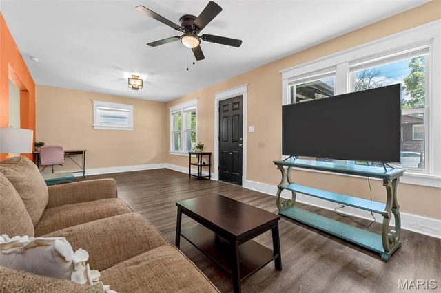 19 Lee Avenue, Ferguson, MO 63135