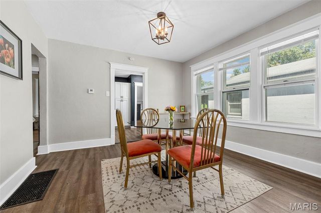 19 Lee Avenue, Ferguson, MO 63135