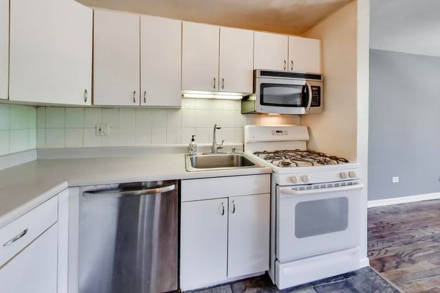 222 Washington Boulevard 305, Oak Park, IL 60302