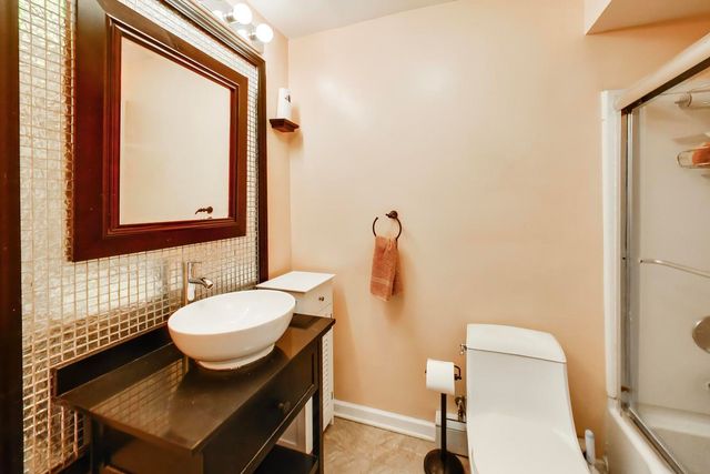 222 Washington Boulevard 305, Oak Park, IL 60302