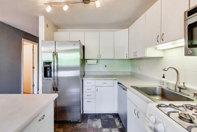 222 Washington Boulevard 305, Oak Park, IL 60302