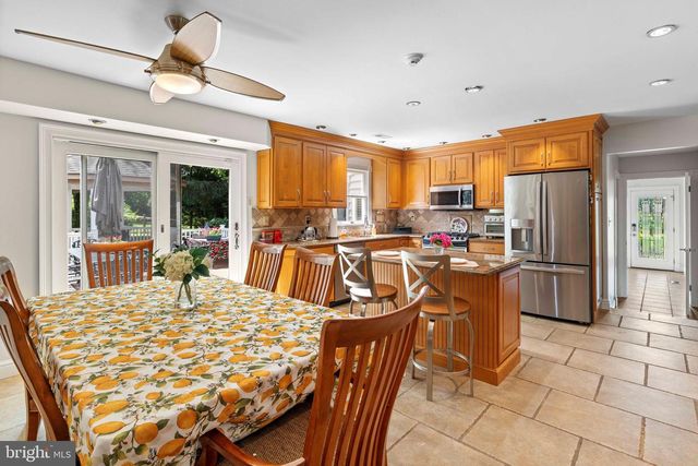 1495 ESTATE LN, Southampton, PA 18966