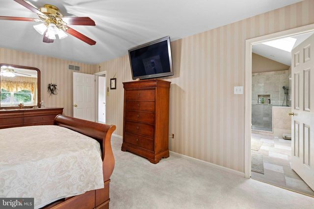 1495 ESTATE LN, Southampton, PA 18966