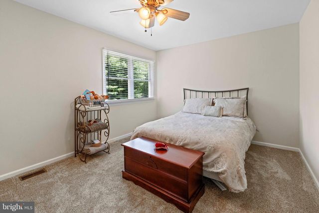 1495 ESTATE LN, Southampton, PA 18966