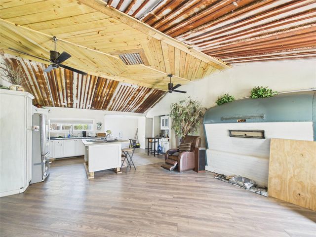 2725 Redbud Lane, Alvin, TX 77511