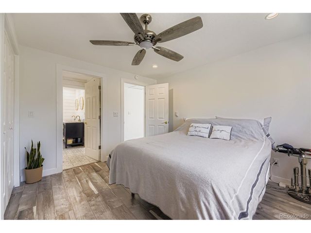 3255 S Corona St, Englewood, CO 80113