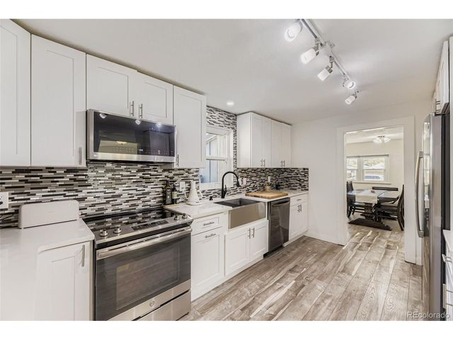 3255 S Corona St, Englewood, CO 80113