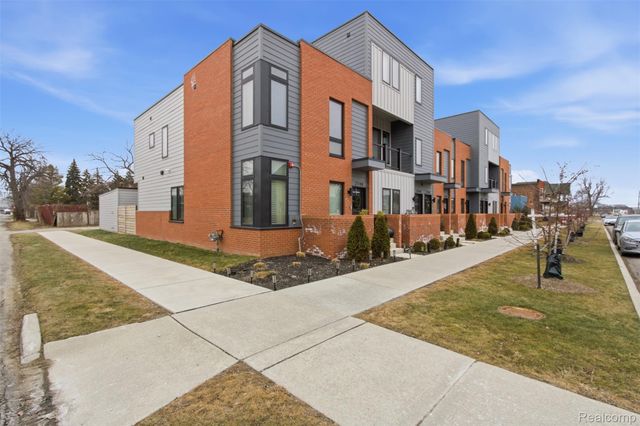 2744 Harrison Street, Detroit, MI 48216