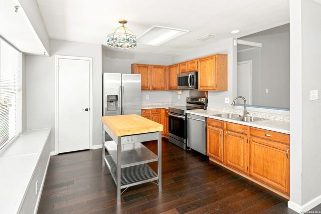 6023 Broadmeadow, San Antonio, TX 78240