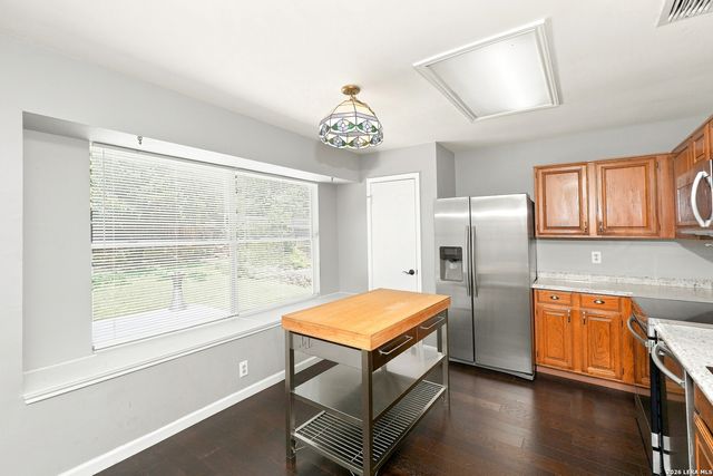 6023 Broadmeadow, San Antonio, TX 78240