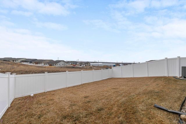 1222 E OAKLAND, Rapid City, SD 57701