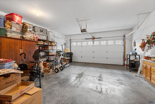 1222 E OAKLAND, Rapid City, SD 57701