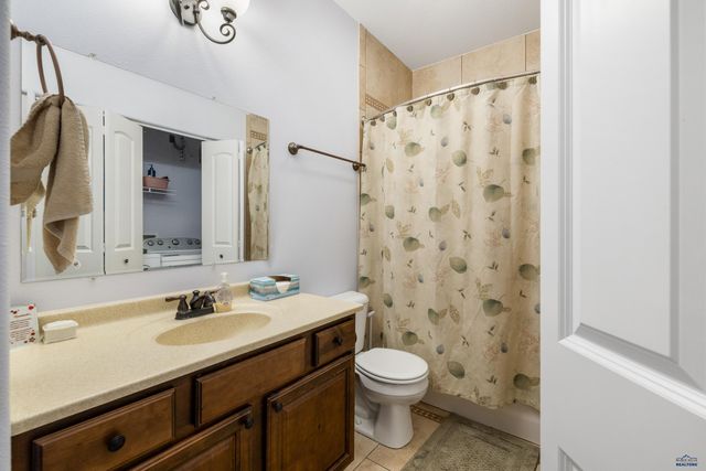 1222 E OAKLAND, Rapid City, SD 57701