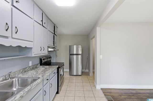 949 GADSDEN HIGHWAY, Birmingham, AL 35235