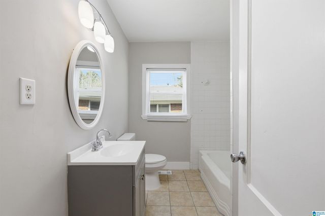 949 GADSDEN HIGHWAY, Birmingham, AL 35235