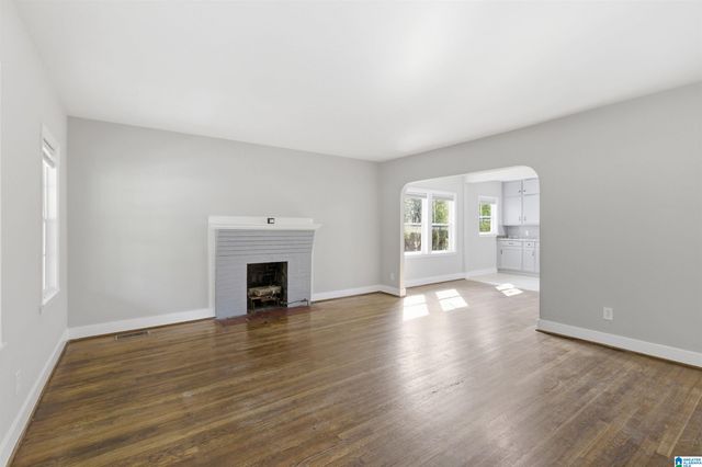 949 GADSDEN HIGHWAY, Birmingham, AL 35235