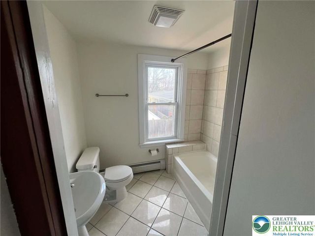 1411 Newport Avenue, Northampton Boro, PA 18067