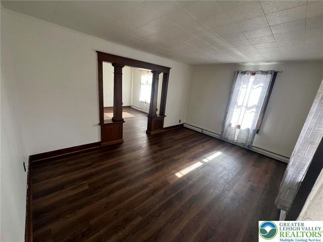 1411 Newport Avenue, Northampton Boro, PA 18067