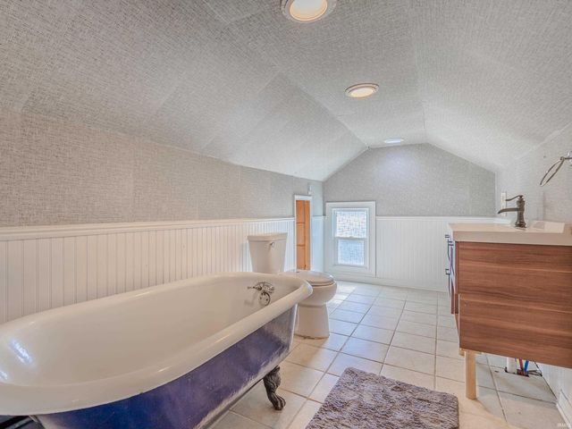 3020 Parnell Avenue, Fort Wayne, IN 46805