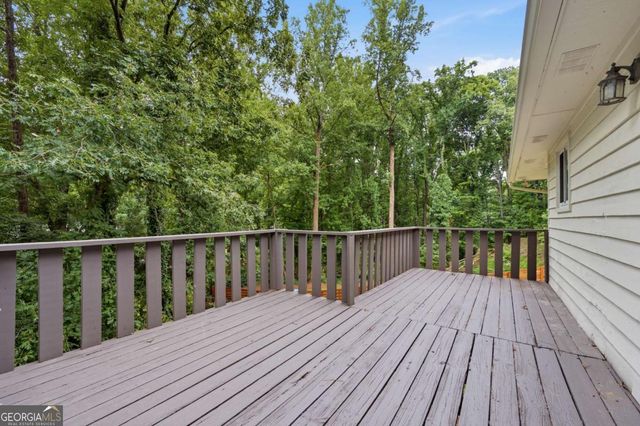 270 Parkmont Court, Roswell, GA 30076