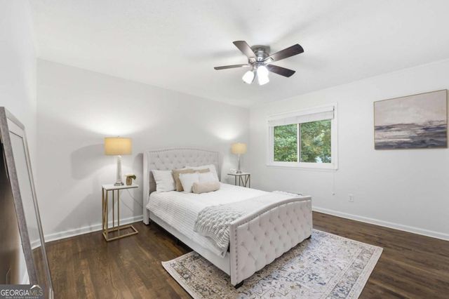 270 Parkmont Court, Roswell, GA 30076