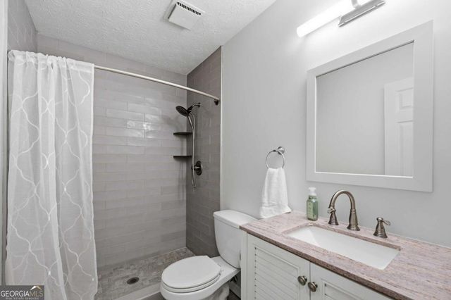 270 Parkmont Court, Roswell, GA 30076