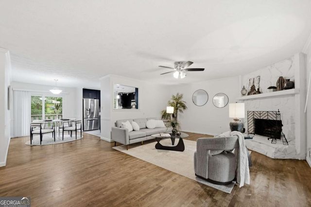 270 Parkmont Court, Roswell, GA 30076