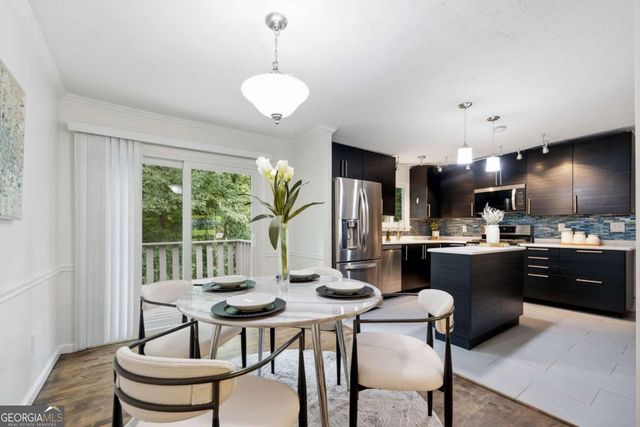 270 Parkmont Court, Roswell, GA 30076