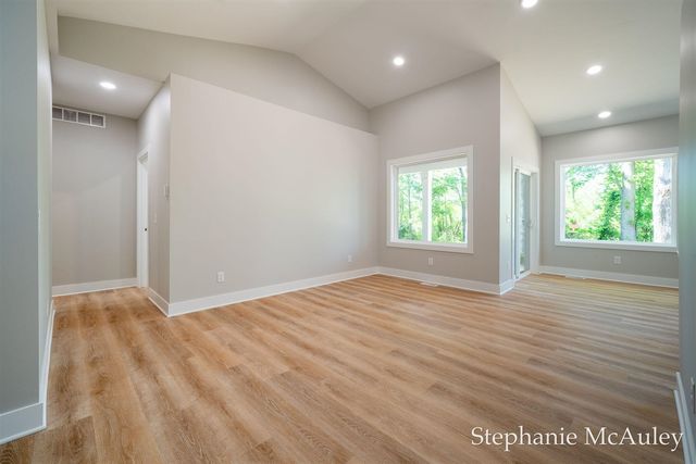 5739 130th Avenue, Fennville, MI 49408