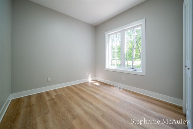 5739 130th Avenue, Fennville, MI 49408