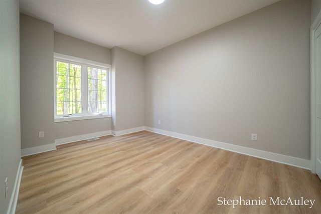 5739 130th Avenue, Fennville, MI 49408