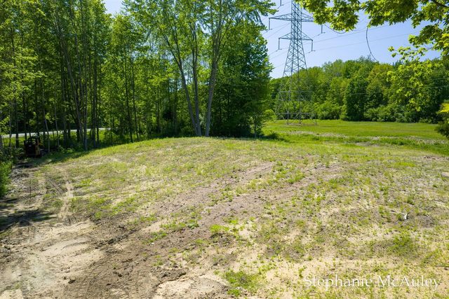 5739 130th Avenue, Fennville, MI 49408