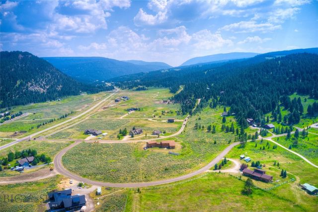 135 Twin Antler Drive, Gallatin Gateway, MT 59730