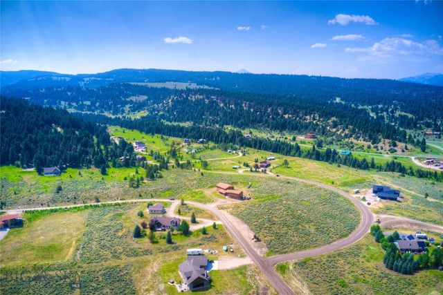 135 Twin Antler Drive, Gallatin Gateway, MT 59730