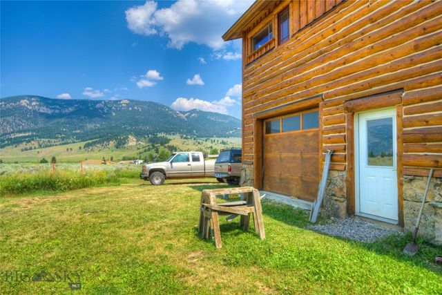 135 Twin Antler Drive, Gallatin Gateway, MT 59730